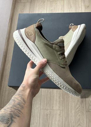 Кросівки sketchers