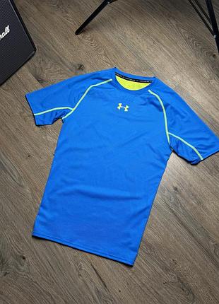 Under armour спортивна футболка / xs-s size