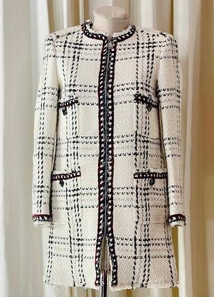 Шикарне жіноче пальто букле zara