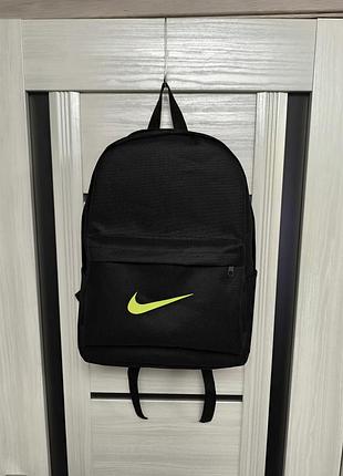 Спортивний рюкзак nike унісекс чорний середній
