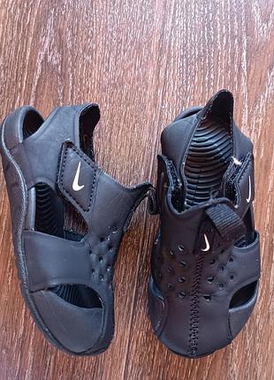 Босоніжки сандалі nike