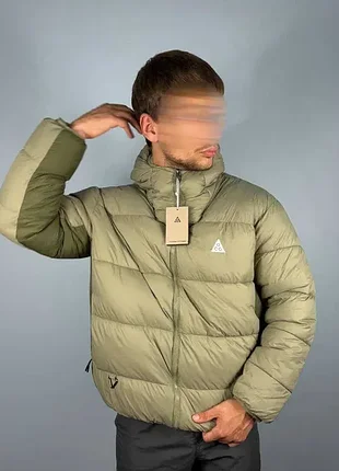 Зимова куртка nike acg / чоловічий пуховик найк хакі / брендовий пуховик nike acg / тепла зимова куртка з капюшоном / nike acg puffer / чоловіча куртк