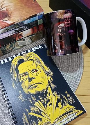 Подарунковий комплект стивен кинг коробка+ кружка+скетчбук+комплект з 5 книжок 2359