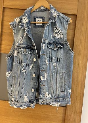 Жіноча джинсова жилетка zara блакитна