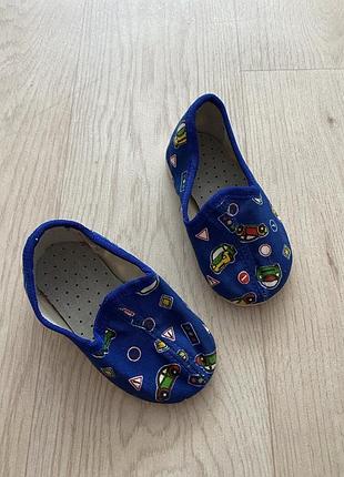 Капці 🚗🚘🚕🚓🚒