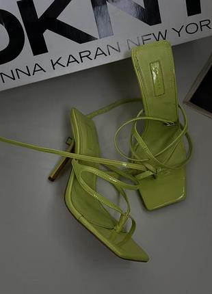 Крутейшие салатовые босоножки topshop 💚