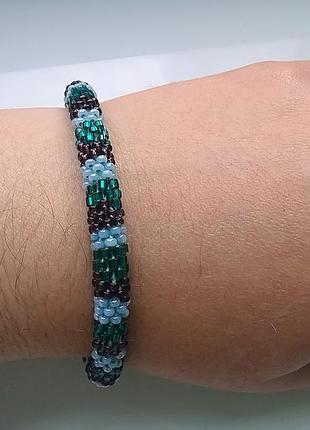 Стильный браслет-джгут из бисера ручной работы (roll-on bracelet)