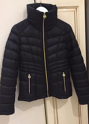 Новий.пуховик демі брендовий michael kors packable premium down high collar puffer jacket black gold оригінал