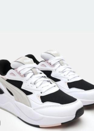 Кросівки жіночі puma білі з чорним