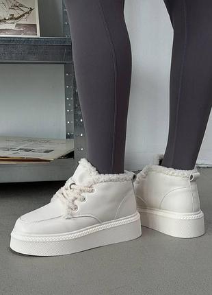 Зимові замшеві кросівки жіночі на платформі, теплі шкіряні кеди на хутрі високі кріпери оверсайз 36 37 39 40 41