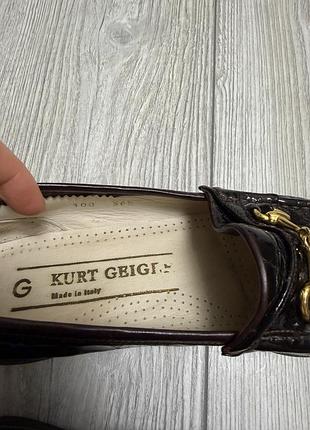 Класичні лофери бренду kurt geiger. 6