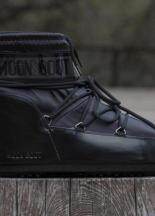 Moon boot  black glow