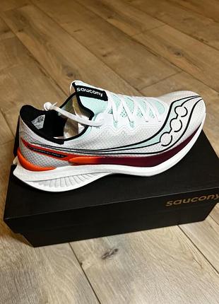 Бігові кросівки saucony