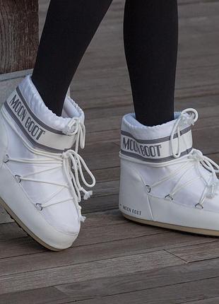Moon boot white 6