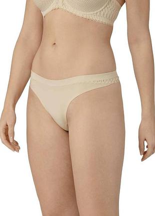 Труси безшовні з мереживом triumph aura spotlight high leg string