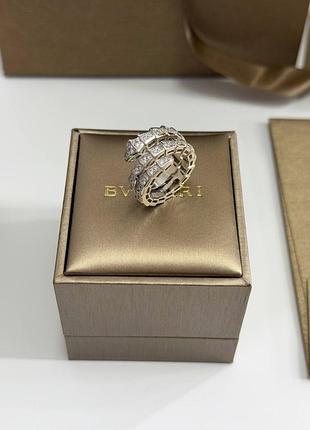 Каблучка bvlgari serpenti viper 
size 16,17
цвет: белое золото 
камни: фианиты 
в позолоте, проба позолоты au750