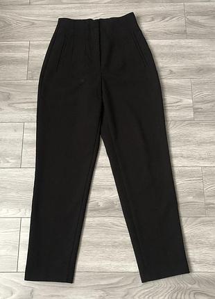 Класичні чорні жіночі брюки з високою посадкою zara