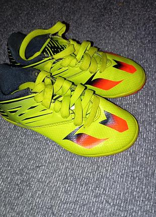 Детсковые сороконожки adidas messi 28размер