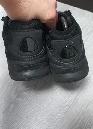 Жіночі кросівки adidas 7