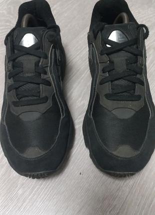 Жіночі кросівки adidas 6