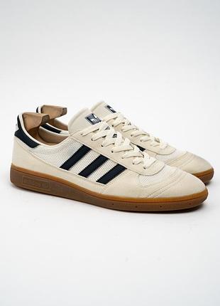Кроссовки adidas wilsy spzl замшевые мужские белые бежевые размер 44-45