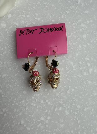 Betsey johnson нові сережки