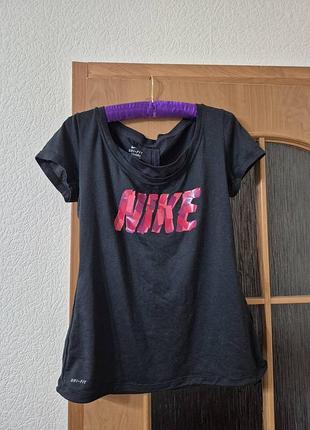Фірмова футболка nike