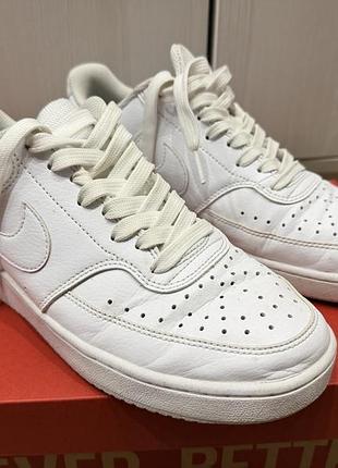Кросівки для хлопчика nike білі, розмір 40