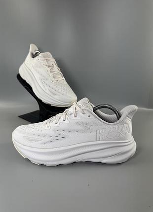 Кросівки hoka