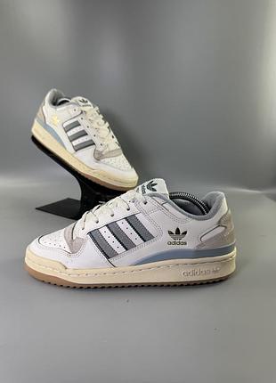 Кросівки adidas