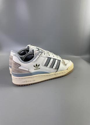Кросівки adidas 3