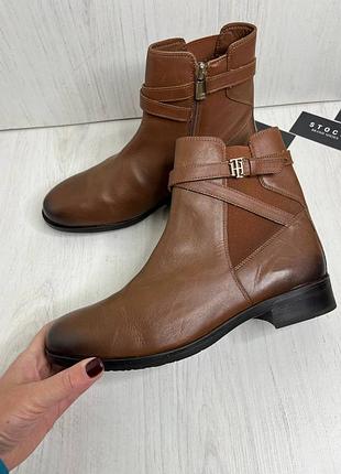 Півчобітки tommy hilfiger originally