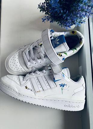 Кросівки жіночі adidas forum low "save the bees" білі, розмір 37, довжина устілки 23 см