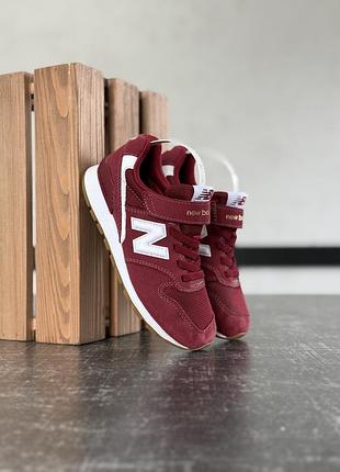 Кросівки new balance