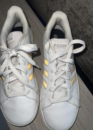 Кросівки adidas для дівчинки 5