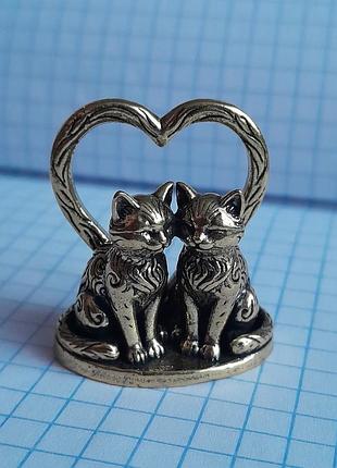 Закохані котики