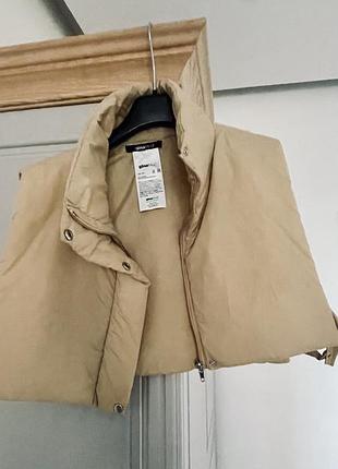 «укорочений утеплений жилет, манішка  gina tricot, бежевий»
