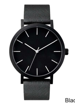 Чорний класичний годинник