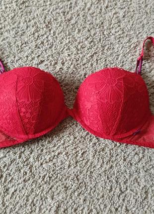 Жіночий бюстгальтер victoria's secret червоний мереживний push-up