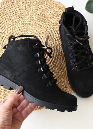 Демисезонные ботинки из натуральной кожи нубук clarks heath hike 33 р