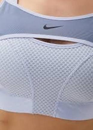 Спортивный топ nike 3