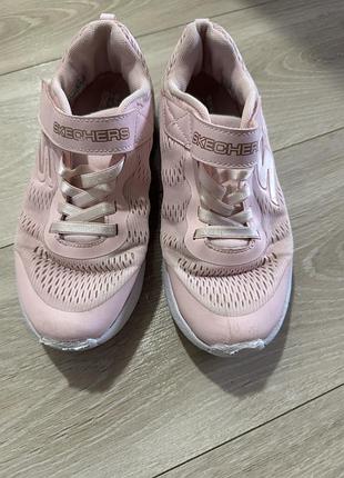 Кросівки для дівчаток skechers рожеві