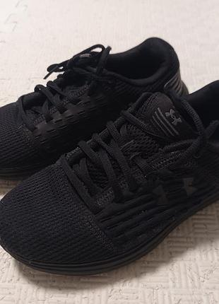 Кросівки жіночі under armour чорні, розмір 38, довжина устілки 24 см