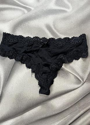 Чорні мереживні трусики танга від victoria secret xs
