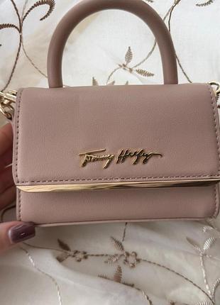 Сумки жіночі tommy hilfiger tommy modern бежеві маленькі