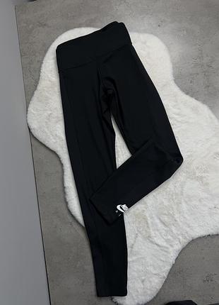 Nike лосіни легінси жіночі чорні розмір s