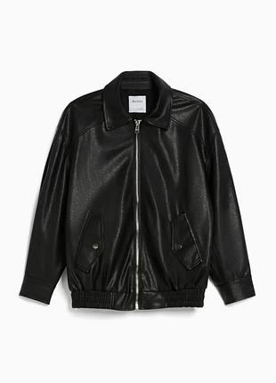 Куртка чоловіча  bershka бомбер з екошкіри чорна розмір m