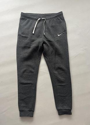 Утеплені спортивні штани nike s
