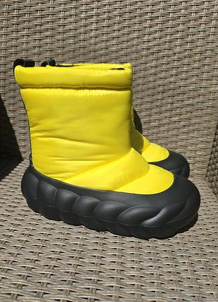 Теплі дутики crocs overpuff boot cyber yellow 7