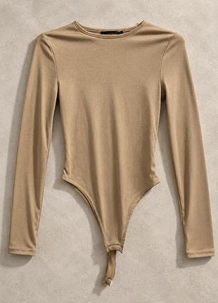 Боді prettylittlething бежевий s